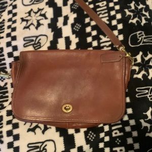 Coach leather VINTAGE crossbody, GREAT CONDITION!!